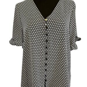 NWOT CeCe Black and White Patterned Blouse
